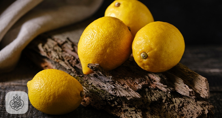 هل من المضر شرب عصير الليمون في الصباح على معدة فارغة